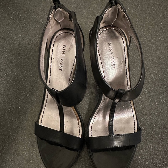 NINE WEST heeled Sandals. Like new. - Picture 2 of 5